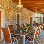 Zaneta Villa *
